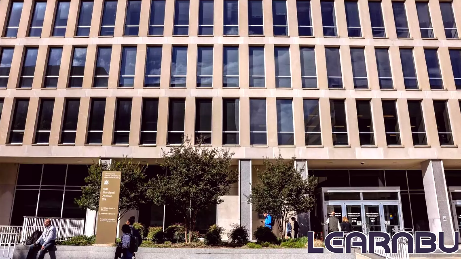 Trump Shifts Federal Student Loan Management From Education Department